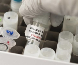 Oxford tái khởi động dự án vaccine Covid-19