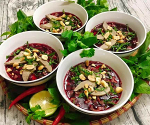 Tử thần nằm trong bát tiết canh tưởng chừng như vô hại