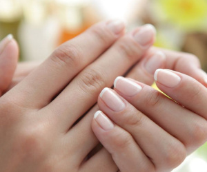 4 dấu hiệu trên móng tay 'chỉ điểm' trong người bạn đang có mầm bệnh