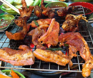 Đồ nướng vỉa hè: Mối nguy tiềm ẩn vô cùng đáng sợ nhưng nhiều người vẫn ăn vì 'khuất mắt trông coi'