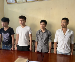 4 đối tượng đi dọc đường HCM, đòi bảo kê quán nước