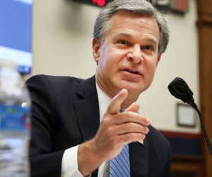 Giám đốc FBI cảnh báo tin tặc Nga tìm cách gây ảnh hưởng bầu cử tổng thống Mỹ 2020