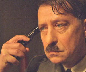 Điều gì sẽ xảy ra cho thế giới nếu trùm phát xít Hitler không tự sát?
