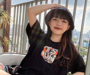 Linh Ngọc Đàm đăng status về việc chọn cách sống nhưng lại xoá đi, dân tình nghĩ ngay đến Pew Pew và Độ Mixi