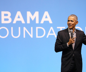 Obama sắp tung hồi ký