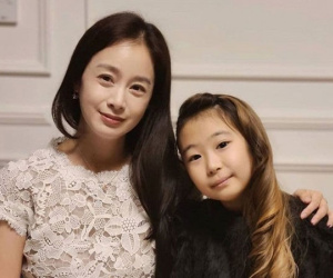 Bất ngờ với nhan sắc thật của Bi Rain - Kim Tae Hee trong tiệc thôi nôi con gái thứ 2