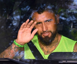 Arturo Vidal chính thức gia nhập Inter Milan