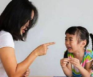 'Phát điên' khi dạy con học bài