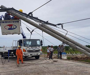 400 cột điện ở Huế bị gãy đổ nhưng chỉ có 30 cột dự ứng lực?