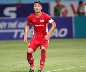 Bùi Tiến Dũng bị treo giò trong ngày V.League trở lại