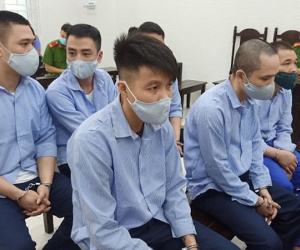 Bị đánh đập, cướp tài sản vì 'mượn' bạn gái người khác đi chơi... quá lâu