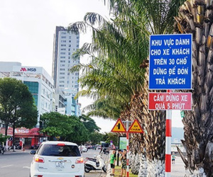 Ô tô dừng quá 5 phút sẽ bị phạt: Cánh tài xế nói gì?