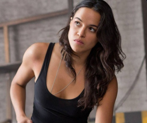 Michelle Rodriguez kể pha hụt chết khi đóng 'Fast & Furious'