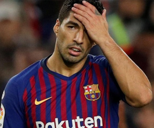 Suarez bị điều tra gian lận thi cử ở Italy