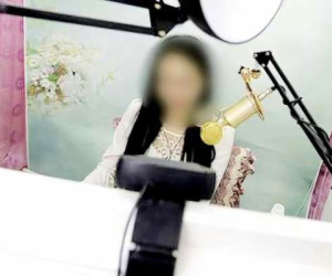 Chàng trai chi hàng trăm triệu tặng hot girl và cái kết khiến dân mạng 'dở khóc dở cười'