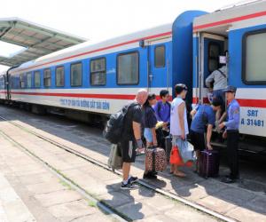 Vé tàu tết 2021 giảm mạnh, ưu đãi cho nhiều đối tượng