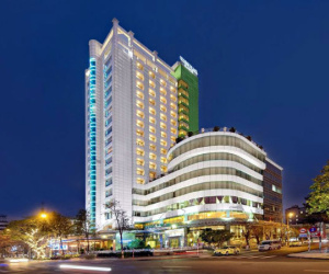 Nợ ngân hàng, hàng loạt khách sạn Đà Nẵng rao bán rẻ