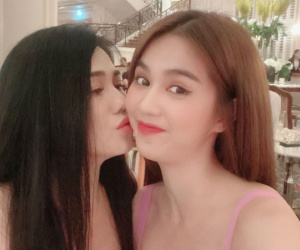 Ngọc Trinh lại 'thua đau' khi đọ sắc với chị gái, tất cả sự chú ý đều dồn vào vòng 1 'che như không che' của Ngọc Bích