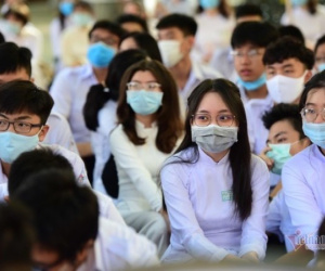 Nhà trường chịu thua trước 'cơn lũ' chửi thề của học trò?