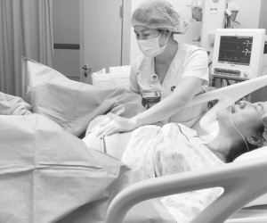 Loạt khoảnh khắc một mình vượt cạn của MC Hoàng Oanh gây xúc động mạnh