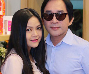 Vợ kém 11 tuổi của Kim Tử Long: Bị nhắn tin chửi bới, nói giật chồng, đào mỏ