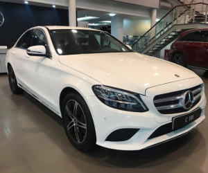 Những mẫu xe sang rẻ nhất thị trường Việt