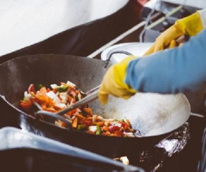 Đây là độc tố gây ung thư nhóm 2A mà WHO gọi là 'kẻ giết người trong nhà bếp': Nhiều bà nội trợ tiếp xúc mỗi ngày mà chưa biết cách bảo vệ mình đúng nhất