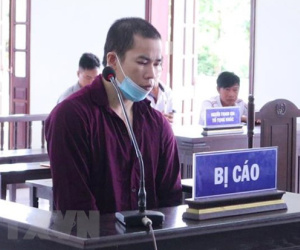 Giết người vì bị giành mic khi hát karaoke, lĩnh án 19 năm tù