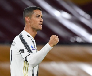 Ronaldo lập cú đúp, Juventus vẫn để Roma cầm hòa nhạt nhòa