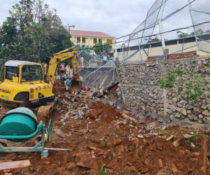 Sập bờ kè trụ sở Phòng Cảnh sát giao thông, 1 người bị vùi lấp tử vong
