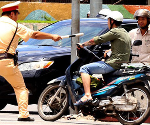 CSGT bụng to sẽ 'không được làm nhiệm vụ ngoài đường'