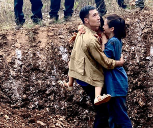 Hồ sơ cá sấu: Lộ ảnh Mạnh Trường ôm chặt Kiều Anh và con gái khi bị đe doa chôn sống