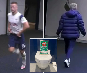 Hài hước Eric Dier bỏ dở trận đấu đi vệ sinh, Mourinho mất bình tĩnh lao vào đường hầm lôi ra
