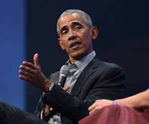 Ông Obama bất ngờ cáo buộc Nhà Trắng ngăn người da đen bầu cử