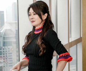 Đón mẹ chồng lên chơi, tối về nhìn nhà cửa sạch bong và mâm cơm nóng hổi trên bàn, tôi biết ngay mình lại sắp thê thảm