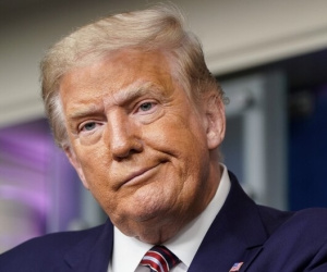 Chuyện gì xảy ra khi Trump nhiễm nCoV?
