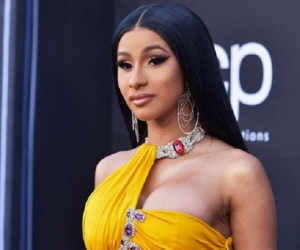 Cardi B hoảng hốt, lo sợ rắc rối khi học sinh lớp 6 ở Việt Nam bật ca khúc 18+ của mình để nhảy trong đêm trung thu