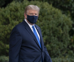 Ông Donald Trump từng nói 'không lo' nhiễm Covid-19
