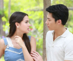 Ngày nào tan làm chồng cũng đóng chặt cửa ngồi trong ô tô 30 phút trước khi vào nhà, cô vợ nghi có điều mờ ám nhưng khi biết nguyên do thì lại nghẹn lòng