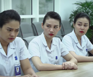 Lửa ấm tập 3: Bệnh nhân đột ngột tử vong, Thủy và ê-kíp trực bị đình chỉ công tác