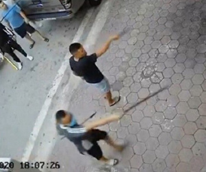 Nhóm thanh niên cầm dao kiếm đến nhà bà cụ chửi bới, đe doạ 3 người bị khởi tố