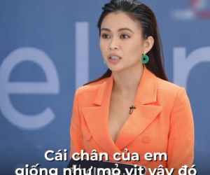 Vietnam's Next Top Model: Mâu Thủy khó chịu với màn catwalk mỏ vịt của nam thí sinh điển trai