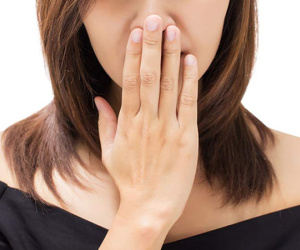 Mùi lạ cơ thể cảnh báo các bệnh gì