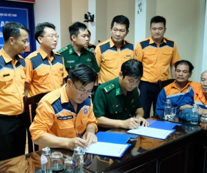Cứu nạn thành công 39 thuyền viên tàu cá Quảng Nam gặp sự cố giữa biển