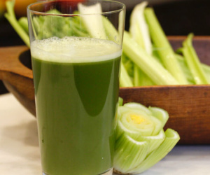 Detox cơ thể bằng cần tây cho da đẹp, dáng xinh: Nhất định phải tuân theo các nguyên tắc này khi áp dụng