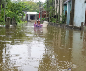 Mưa lũ làm 5 người chết và mất tích, di dời khẩn cấp hàng ngàn hộ dân