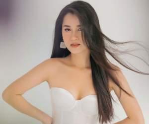 Hiếm hoi lắm Lâm Vỹ Dạ mới chịu 'hở bạo' khiến cả dàn sao xuýt xoa, lý do liên quan đến rich kid Ngọc Thanh Tâm?