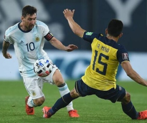 Messi, Suarez bắt kịp Ronaldo