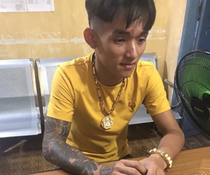 Thanh niên mua súng quân dụng qua mạng xã hội về bắn chỉ thiên