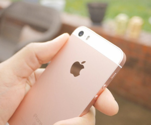 iPhone SE đời đầu là hàng hiếm đáng sở hữu trong năm 2020